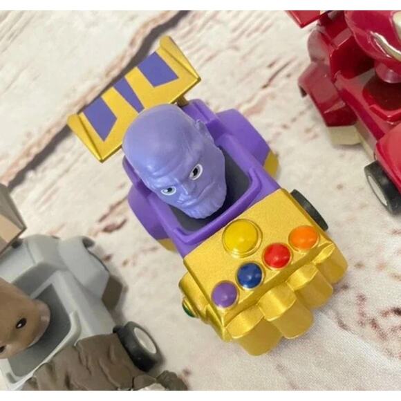 MARVEL AVENGERS Limited Edition Pull Back Race Cars - Picture 9 of 12